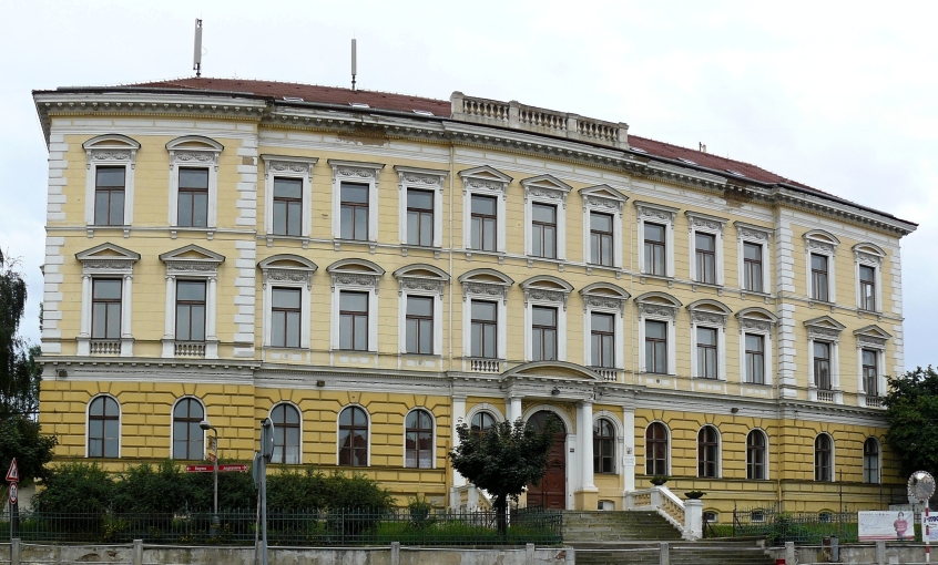 Dům č.p. 660 (ZŠ Jungmannova)